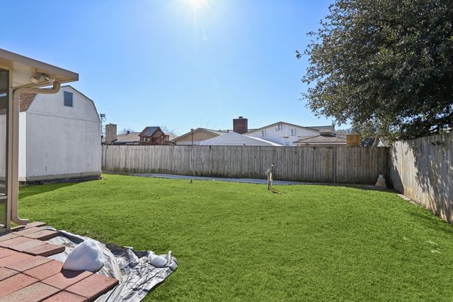 2106 Avalon Lane, Arlington, TX 76014