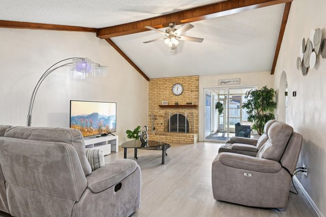 2106 Avalon Lane, Arlington, TX 76014