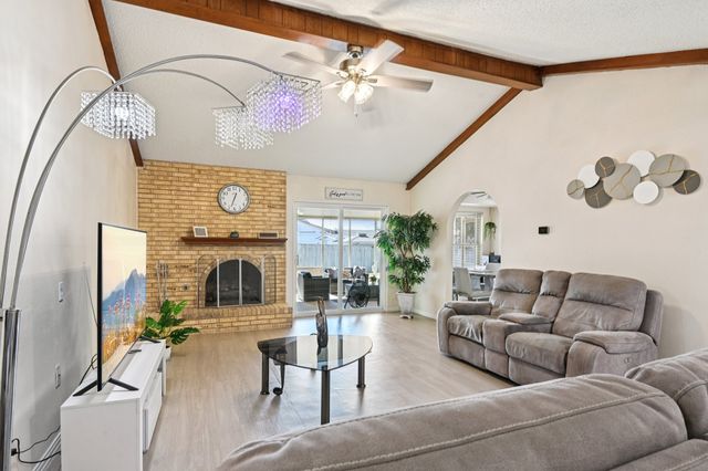 2106 Avalon Lane, Arlington, TX 76014