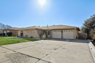 2106 Avalon Lane, Arlington, TX 76014