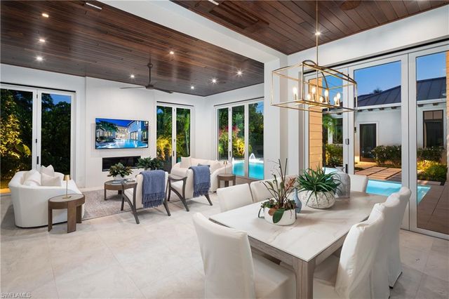 774 GOLF DR, Naples, FL 34102