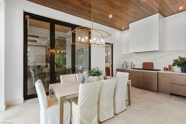 774 GOLF DR, Naples, FL 34102