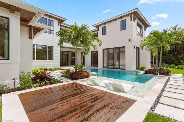 774 GOLF DR, Naples, FL 34102