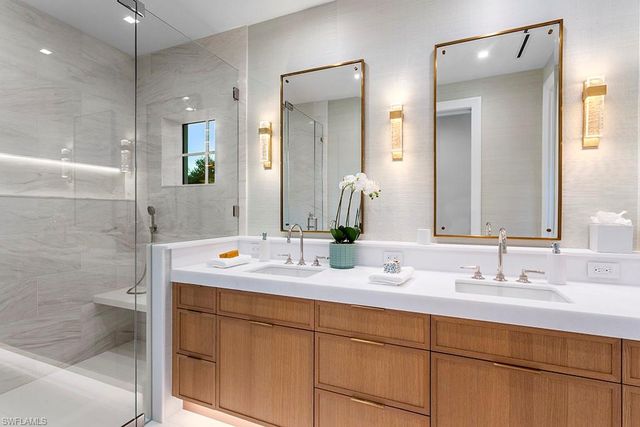 774 GOLF DR, Naples, FL 34102