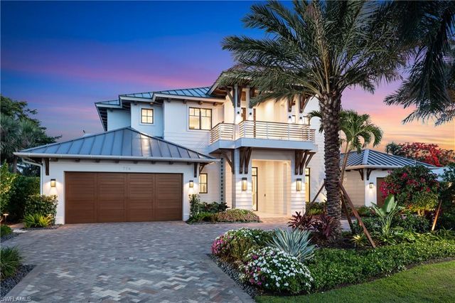 774 GOLF DR, Naples, FL 34102