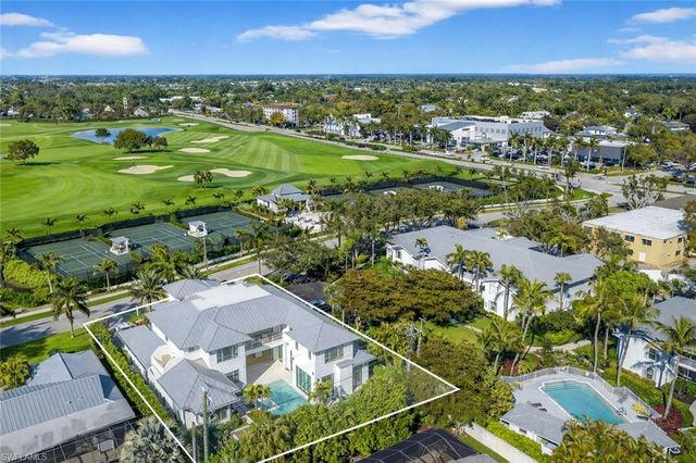 774 GOLF DR, Naples, FL 34102