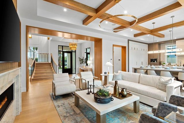 774 GOLF DR, Naples, FL 34102