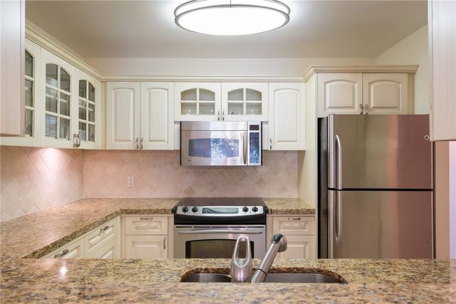 855 Dahlia Lane 102, Vero Beach, FL 32963