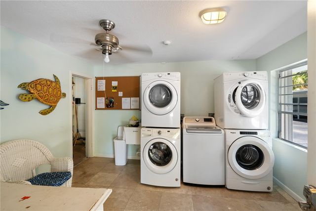 855 Dahlia Lane 102, Vero Beach, FL 32963