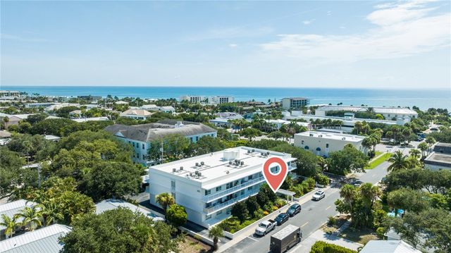855 Dahlia Lane 102, Vero Beach, FL 32963