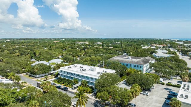855 Dahlia Lane 102, Vero Beach, FL 32963
