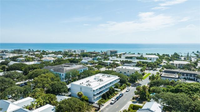 855 Dahlia Lane 102, Vero Beach, FL 32963