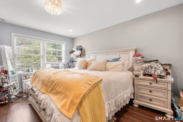9 Columbus Avenue, Greenwich, CT 06830
