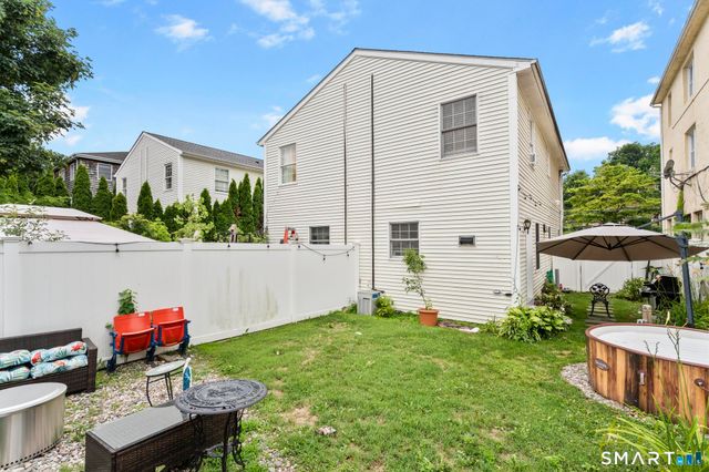 9 Columbus Avenue, Greenwich, CT 06830