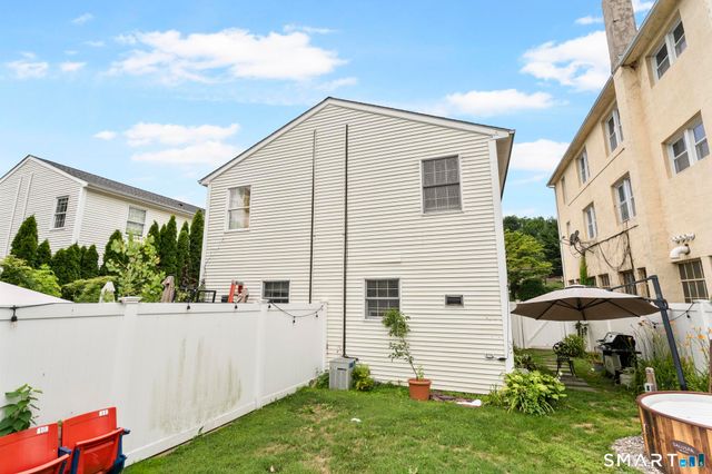 9 Columbus Avenue, Greenwich, CT 06830