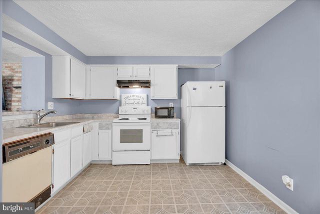 195 VILLA KNOLL CT, Sicklerville, NJ 08081