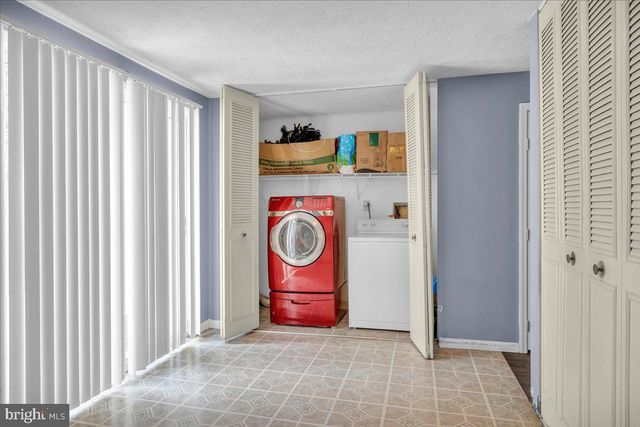 195 VILLA KNOLL CT, Sicklerville, NJ 08081