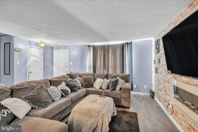 195 VILLA KNOLL CT, Sicklerville, NJ 08081