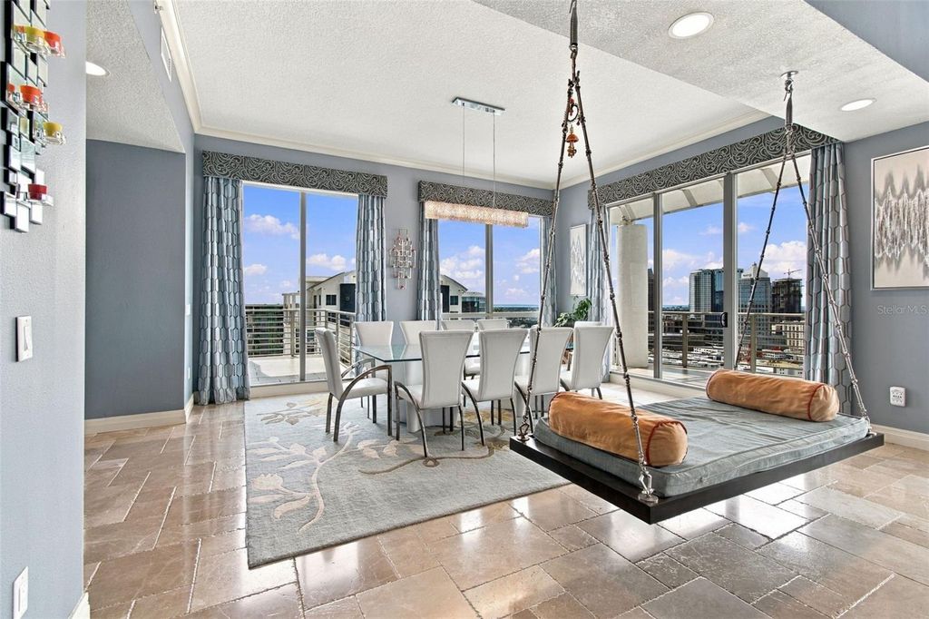 Image 12 of property listing at 1209 E CUMBERLAND AVENUE 2901, Tampa, FL 33602