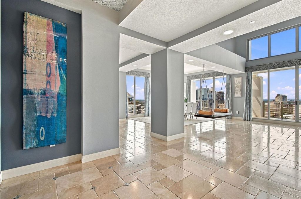 Image 4 of property listing at 1209 E CUMBERLAND AVENUE 2901, Tampa, FL 33602