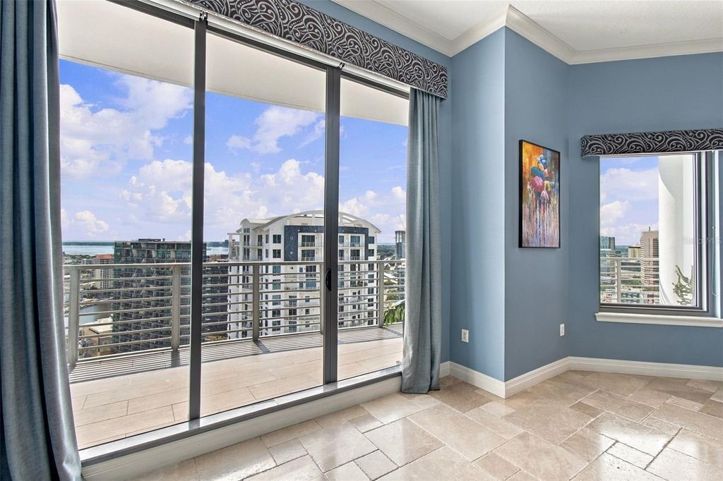Image 34 of property listing at 1209 E CUMBERLAND AVENUE 2901, Tampa, FL 33602