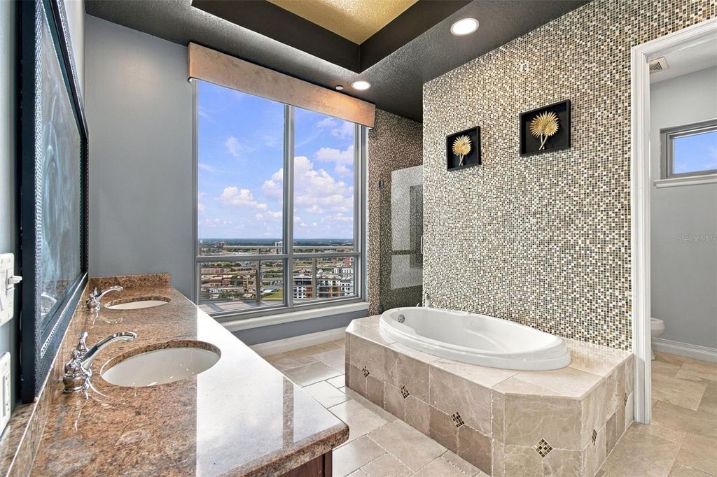 Image 39 of property listing at 1209 E CUMBERLAND AVENUE 2901, Tampa, FL 33602