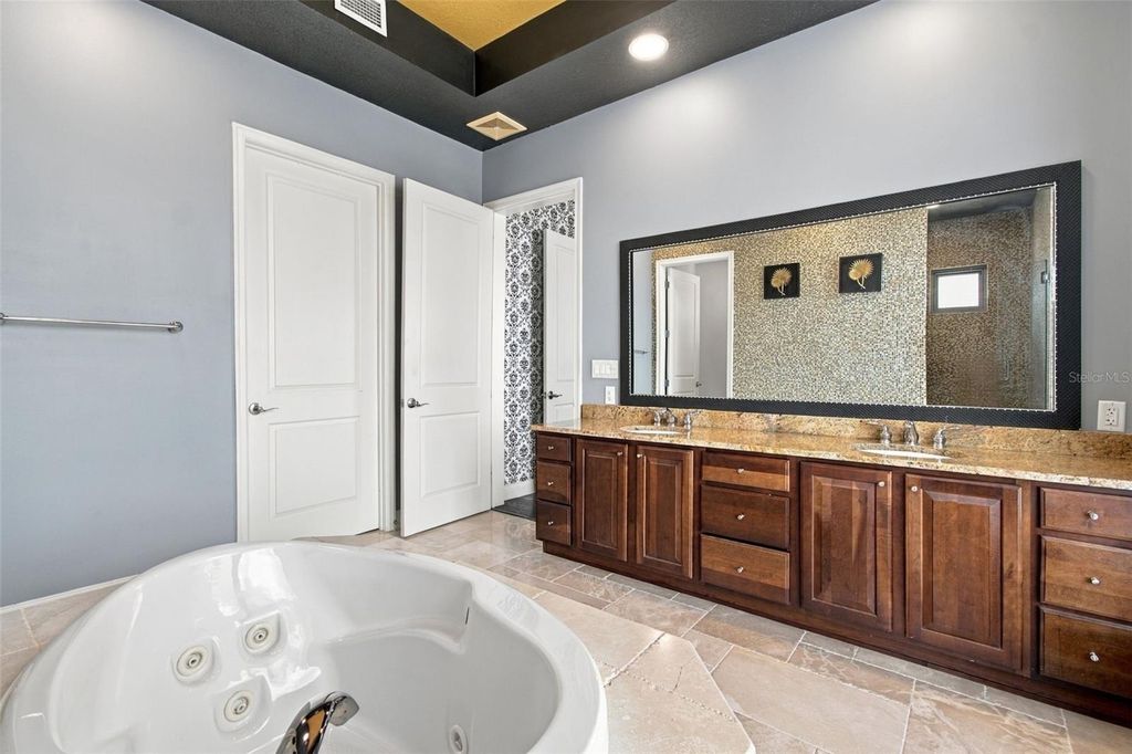 Image 42 of property listing at 1209 E CUMBERLAND AVENUE 2901, Tampa, FL 33602