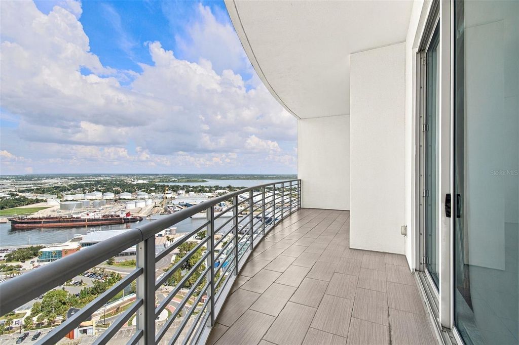 Image 57 of property listing at 1209 E CUMBERLAND AVENUE 2901, Tampa, FL 33602