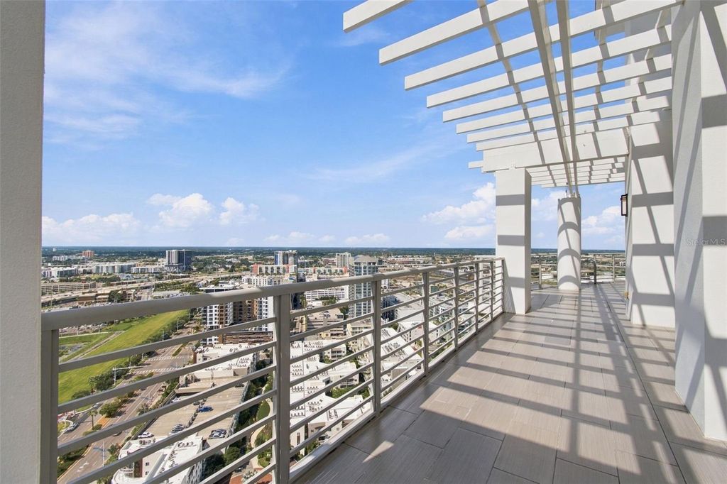 Image 65 of property listing at 1209 E CUMBERLAND AVENUE 2901, Tampa, FL 33602