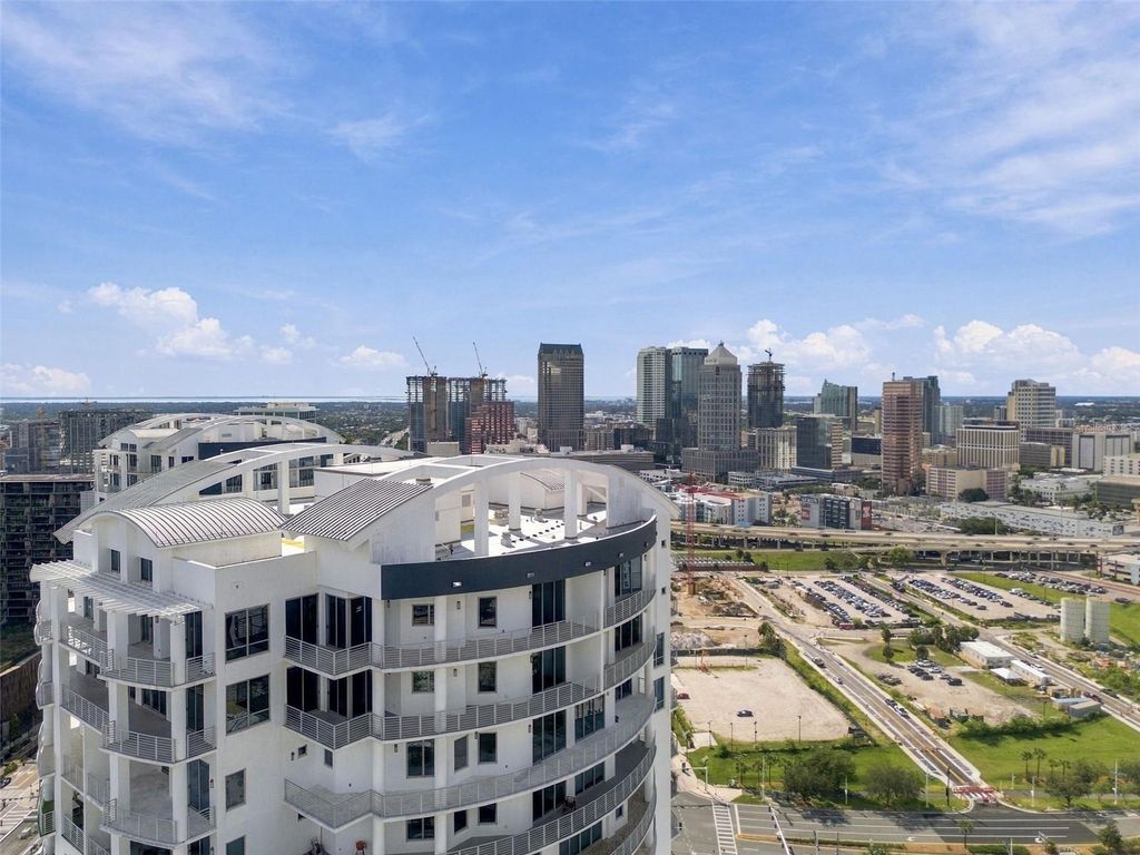 Image 82 of property listing at 1209 E CUMBERLAND AVENUE 2901, Tampa, FL 33602