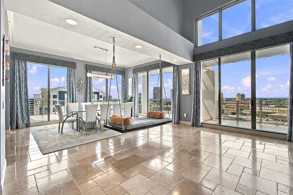 Image 10 of property listing at 1209 E CUMBERLAND AVENUE 2901, Tampa, FL 33602
