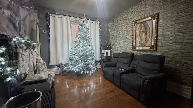 3026 S Saint Louis Avenue, Chicago, IL 60623