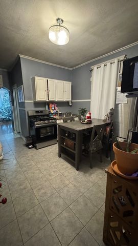 3026 S Saint Louis Avenue, Chicago, IL 60623