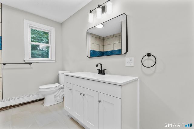 32 Woodhaven Drive, Burlington, CT 06013