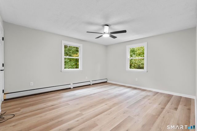32 Woodhaven Drive, Burlington, CT 06013