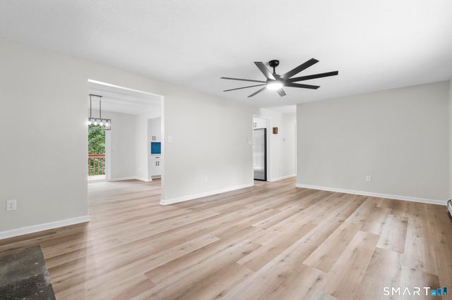 32 Woodhaven Drive, Burlington, CT 06013