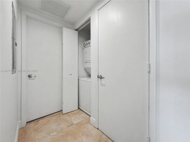 495 Brickell Avenue 2707, Miami, FL 33131