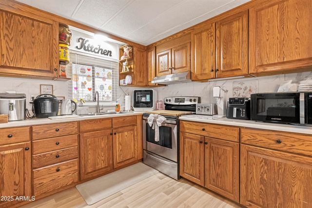 8401 N 67 Avenue 128, Glendale, AZ 85302