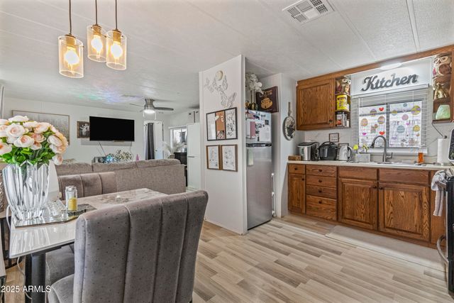 8401 N 67 Avenue 128, Glendale, AZ 85302