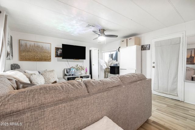 8401 N 67 Avenue 128, Glendale, AZ 85302