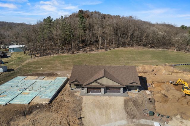1079 Legend Lane, River Falls, WI 54022