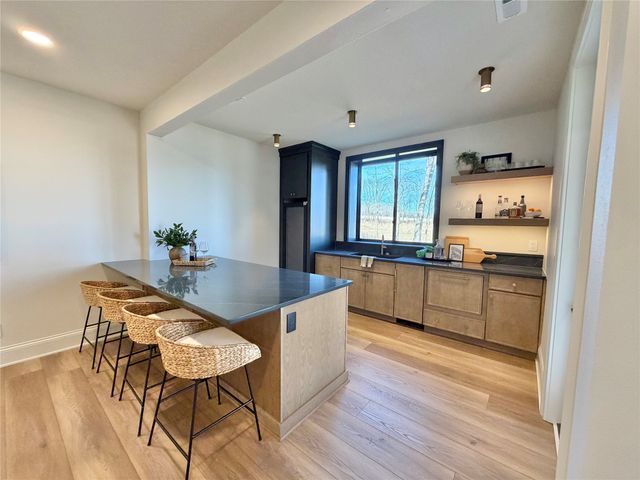 10321 Thorne Drive, West Des Moines, IA 50266