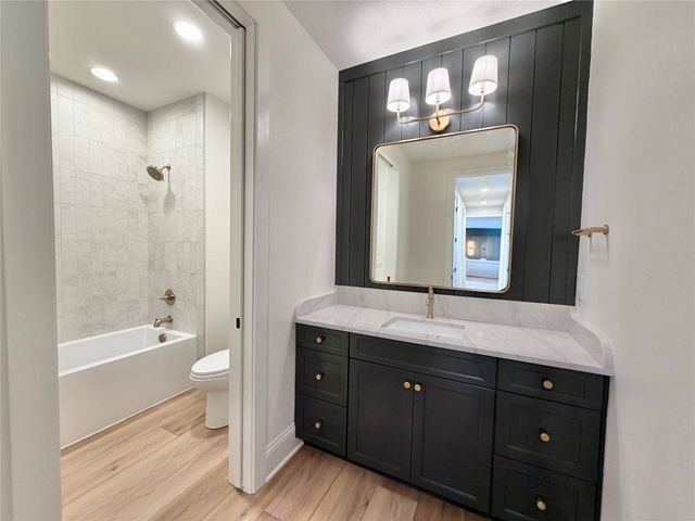 10321 Thorne Drive, West Des Moines, IA 50266