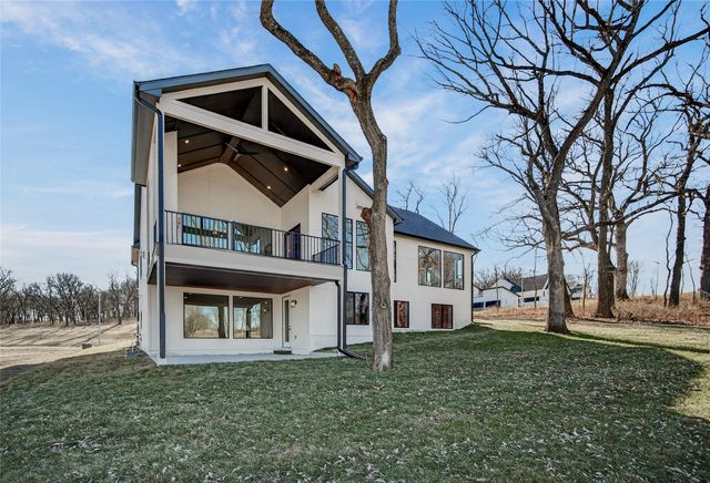 10321 Thorne Drive, West Des Moines, IA 50266