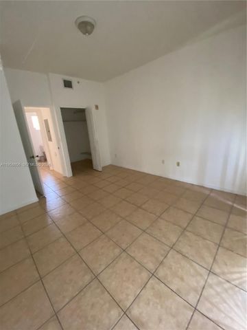 650 Palm Ave 4-A8, Hialeah, FL 33010