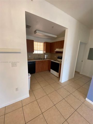650 Palm Ave 4-A8, Hialeah, FL 33010
