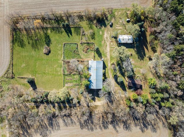 W1049 County Road D, Burlington, WI 53105