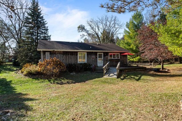 W1049 County Road D, Burlington, WI 53105