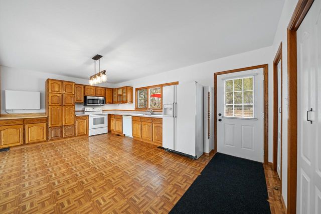 W1049 County Road D, Burlington, WI 53105