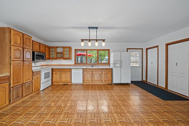 W1049 County Road D, Burlington, WI 53105